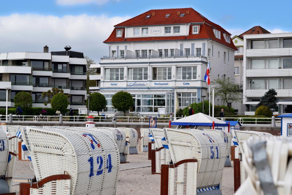 Hotel Strandschloesschen Lubeck Exterior photo